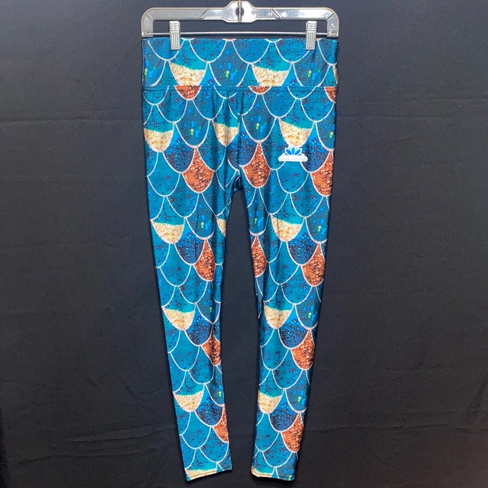 Lotus Mermaid Leggings - Picture 2 of 11